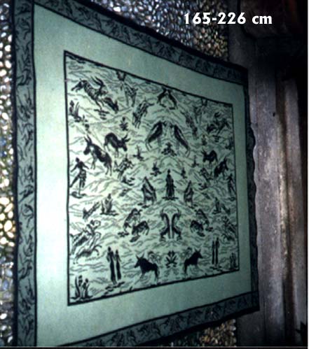 Tappeto Verde decorato cerbiatti Vintage del XX Secolo Pezzo di storia autentico - Robertaebasta® Art Gallery opere d’arte esclusive.
